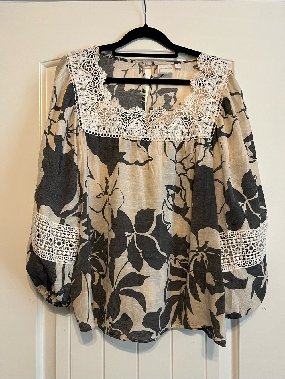 Floral Lace Yoke Blouse - Cream & Black